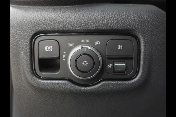 Mercedes-Benz Vito 114 CDI Automaat L2 Select Dubbele Cabine 6p Airco Navigatie Lichtmetalen Velgen Trekhaak Parkeer sensoren Betimmering