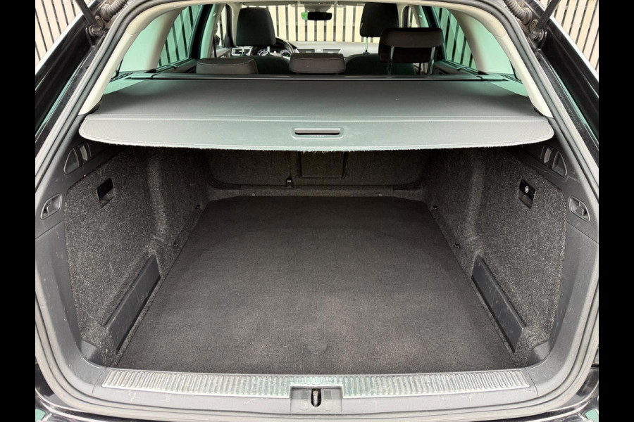 Škoda Superb Combi 1.4 TSI Automaat /Panodak /Camera / Led/ Cruise