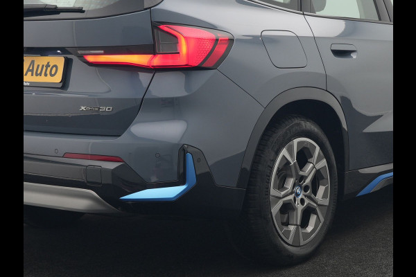 BMW iX1 xDrive30 Launch Edition 313pk Dealer O.H | Panodak | Adaptive Cruise | 360 Camera | Lederen Comfortzetels Massage & Memory | Head Up | Harman Kardon | Keyless |