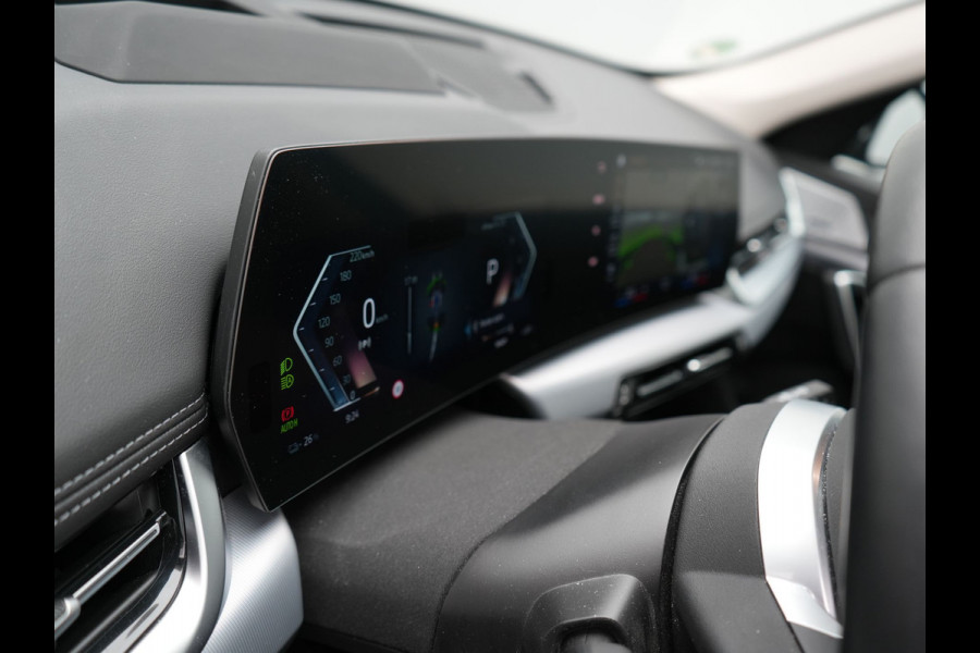 BMW iX1 xDrive30 Launch Edition 313pk Dealer O.H | Panodak | Adaptive Cruise | 360 Camera | Lederen Comfortzetels Massage & Memory | Head Up | Harman Kardon | Keyless |