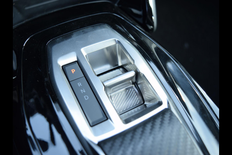 Peugeot 208 1.2 Hybrid 110 e-DCS6 Business NAVIGATIE & CARPLAY | CAMERA MET SENSOREN | E.C.C. |