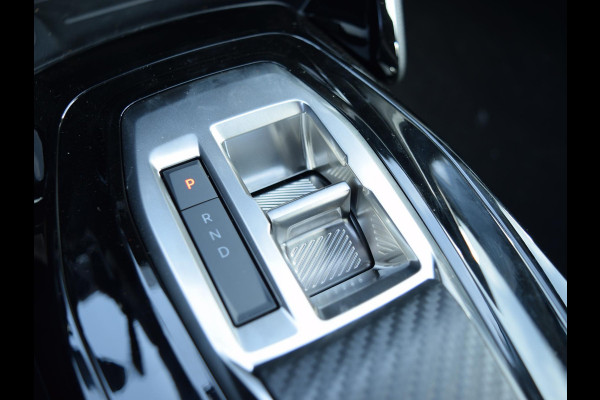 Peugeot 208 1.2 Hybrid 110 e-DCS6 Business NAVIGATIE & CARPLAY | CAMERA MET SENSOREN | E.C.C. |