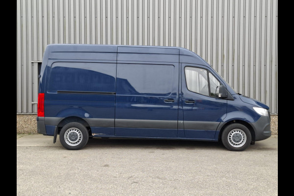 Mercedes-Benz Sprinter 311 2.2 CDI L2H2 AIRCO / CAMERA / 3 ZITS / DEALER ONDERHOUDEN / NAVI