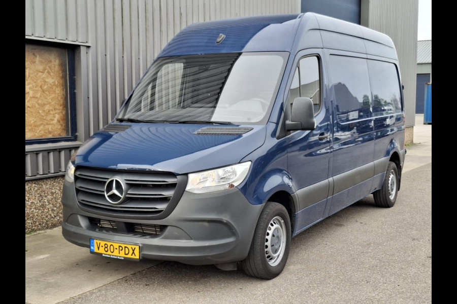 Mercedes-Benz Sprinter 311 2.2 CDI L2H2 AIRCO / CAMERA / 3 ZITS / DEALER ONDERHOUDEN / NAVI