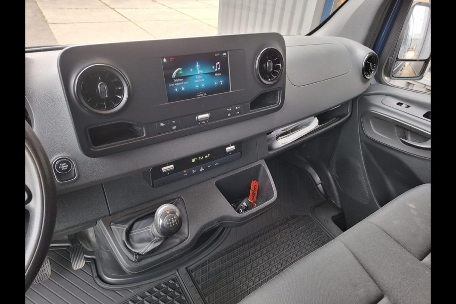 Mercedes-Benz Sprinter 311 2.2 CDI L2H2 AIRCO / CAMERA / 3 ZITS / DEALER ONDERHOUDEN / NAVI