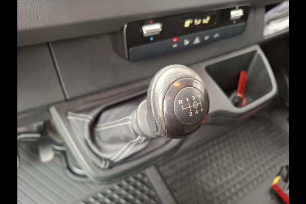 Mercedes-Benz Sprinter 311 2.2 CDI L2H2 AIRCO / CAMERA / 3 ZITS / DEALER ONDERHOUDEN / NAVI