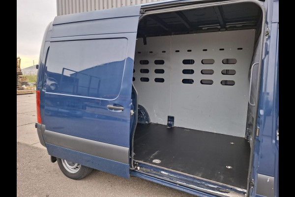Mercedes-Benz Sprinter 311 2.2 CDI L2H2 AIRCO / CAMERA / 3 ZITS / DEALER ONDERHOUDEN / NAVI
