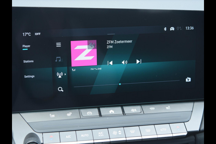 Opel Astra Electric 58 kWh Ultimate SCHUIF- KANTELDAK | CAMERA MET SENSOREN | E.C.C. | WINTERPAKKET |