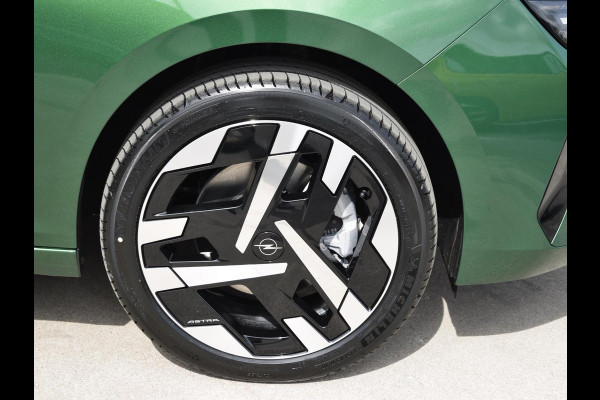 Opel Astra Electric 58 kWh Ultimate SCHUIF- KANTELDAK | CAMERA MET SENSOREN | E.C.C. | WINTERPAKKET |