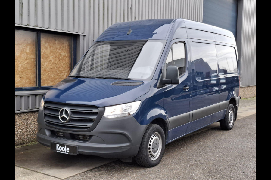 Mercedes-Benz Sprinter 311 2.2 CDI L2H2 / AIRCO / CAMERA / 3 ZITS / DEALER ONDERHOUDEN / NAVI