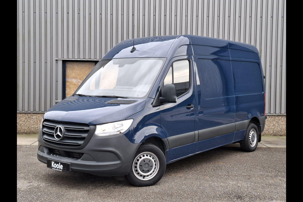 Mercedes-Benz Sprinter 311 2.2 CDI L2H2 / AIRCO / CAMERA / 3 ZITS / DEALER ONDERHOUDEN / NAVI