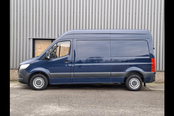 Mercedes-Benz Sprinter 311 2.2 CDI L2H2 / AIRCO / CAMERA / 3 ZITS / DEALER ONDERHOUDEN / NAVI