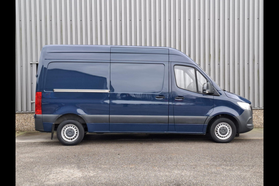 Mercedes-Benz Sprinter 311 2.2 CDI L2H2 / AIRCO / CAMERA / 3 ZITS / DEALER ONDERHOUDEN / NAVI