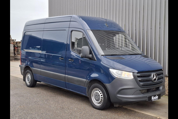 Mercedes-Benz Sprinter 311 2.2 CDI L2H2 / AIRCO / CAMERA / 3 ZITS / DEALER ONDERHOUDEN / NAVI