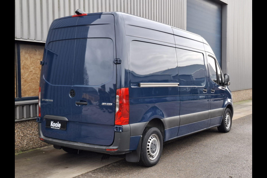 Mercedes-Benz Sprinter 311 2.2 CDI L2H2 / AIRCO / CAMERA / 3 ZITS / DEALER ONDERHOUDEN / NAVI