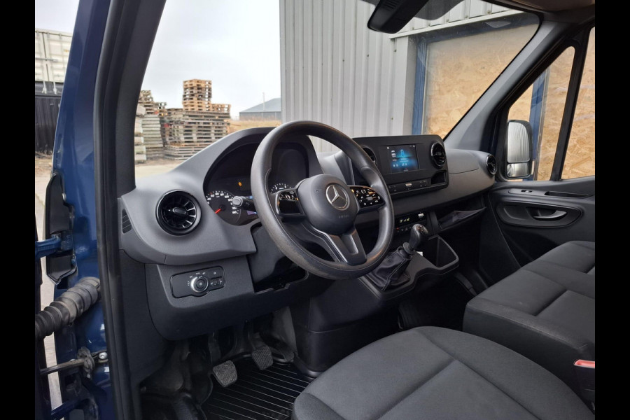 Mercedes-Benz Sprinter 311 2.2 CDI L2H2 / AIRCO / CAMERA / 3 ZITS / DEALER ONDERHOUDEN / NAVI