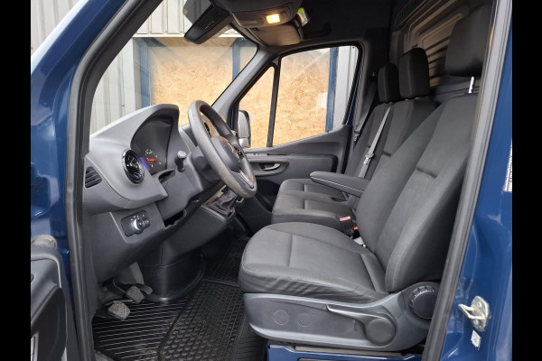 Mercedes-Benz Sprinter 311 2.2 CDI L2H2 / AIRCO / CAMERA / 3 ZITS / DEALER ONDERHOUDEN / NAVI