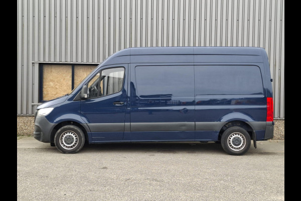 Mercedes-Benz Sprinter 311 2.2 CDI L2H2 AIRCO / CAMERA / 3 ZITS / DEALER ONDERHOUDEN / NAVI