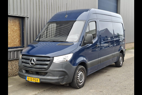 Mercedes-Benz Sprinter 311 2.2 CDI L2H2 AIRCO / CAMERA / 3 ZITS / DEALER ONDERHOUDEN / NAVI
