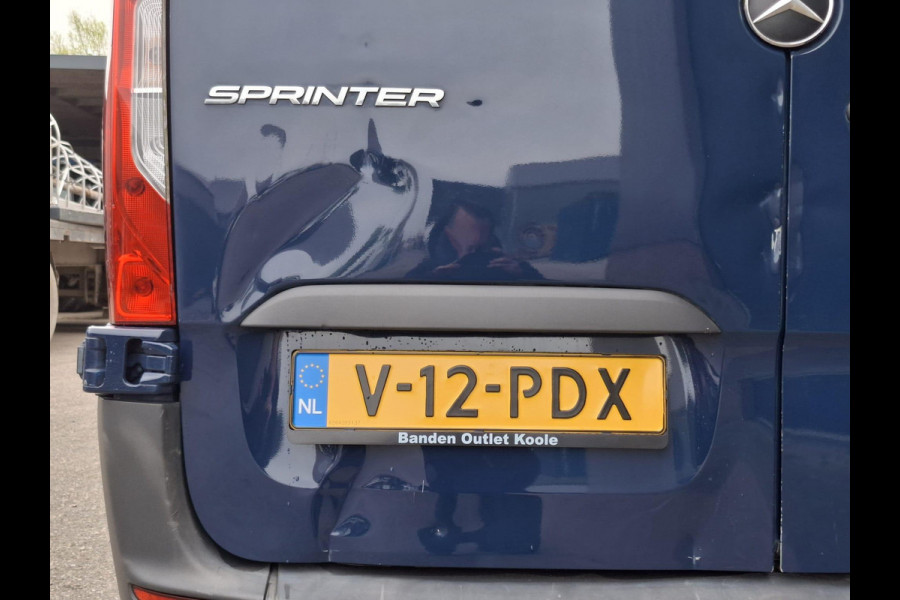 Mercedes-Benz Sprinter 311 2.2 CDI L2H2 AIRCO / CAMERA / 3 ZITS / DEALER ONDERHOUDEN / NAVI