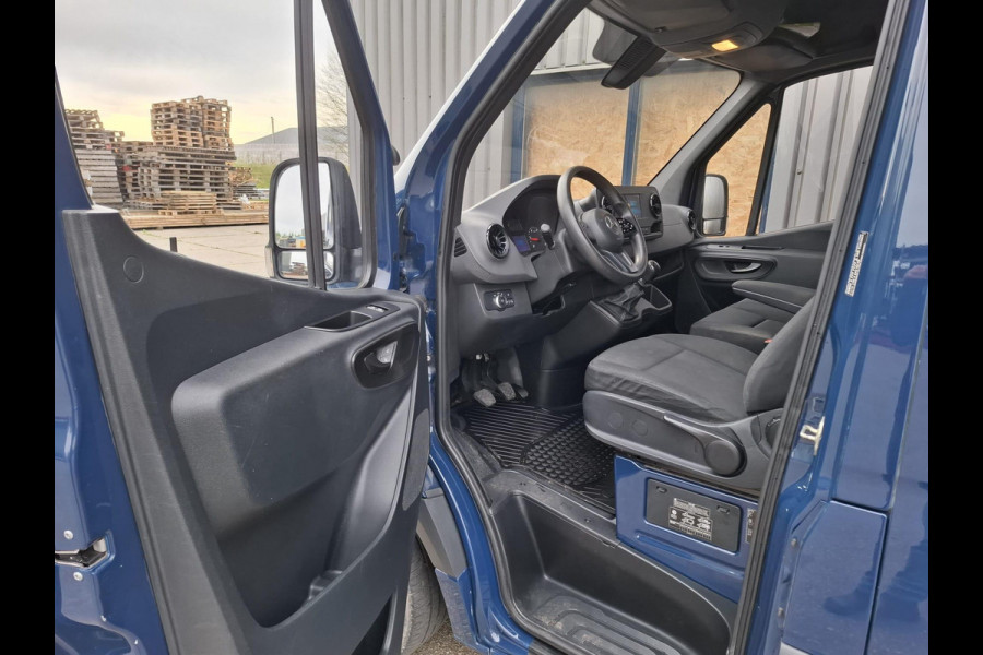 Mercedes-Benz Sprinter 311 2.2 CDI L2H2 AIRCO / CAMERA / 3 ZITS / DEALER ONDERHOUDEN / NAVI