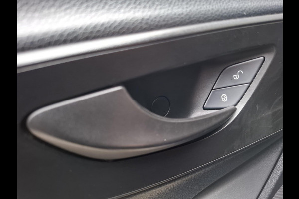 Mercedes-Benz Sprinter 311 2.2 CDI L2H2 AIRCO / CAMERA / 3 ZITS / DEALER ONDERHOUDEN / NAVI