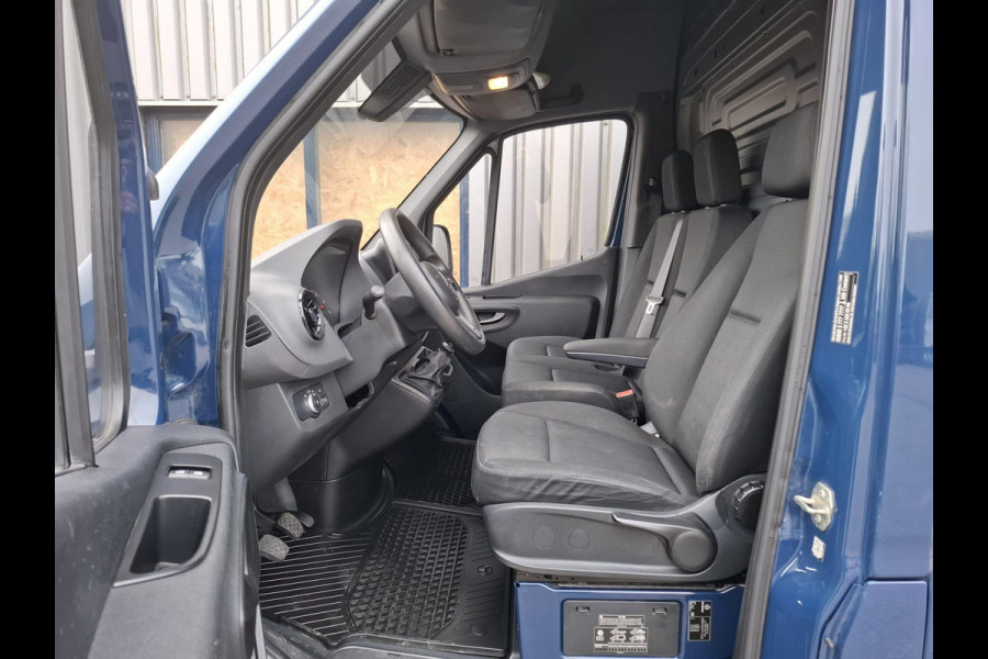 Mercedes-Benz Sprinter 311 2.2 CDI L2H2 AIRCO / CAMERA / 3 ZITS / DEALER ONDERHOUDEN / NAVI