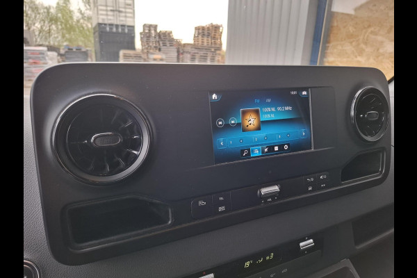 Mercedes-Benz Sprinter 311 2.2 CDI L2H2 AIRCO / CAMERA / 3 ZITS / DEALER ONDERHOUDEN / NAVI