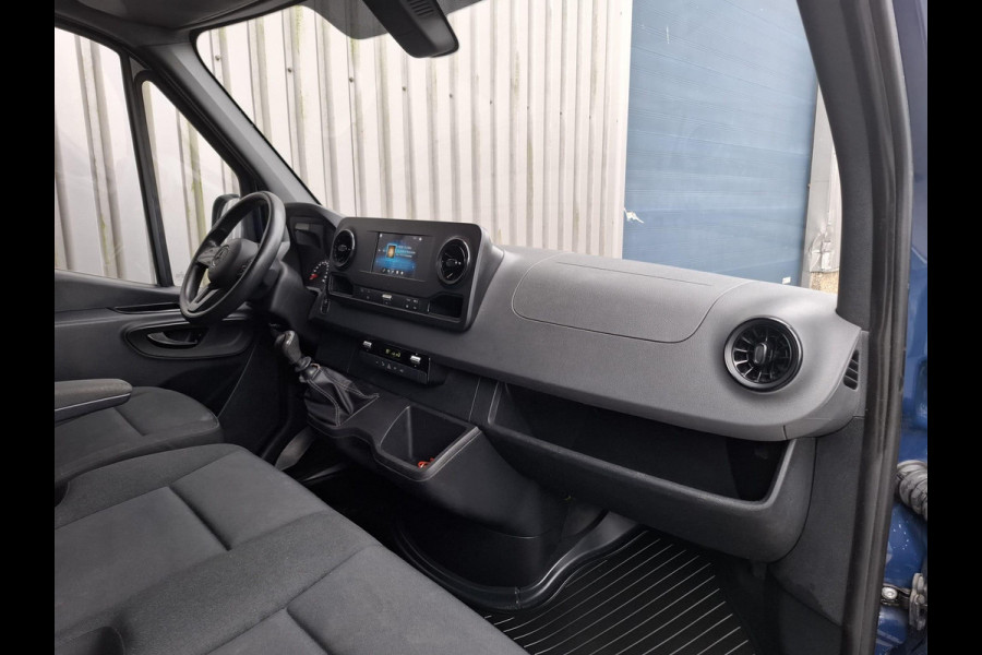 Mercedes-Benz Sprinter 311 2.2 CDI L2H2 AIRCO / CAMERA / 3 ZITS / DEALER ONDERHOUDEN / NAVI