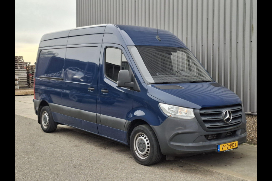 Mercedes-Benz Sprinter 311 2.2 CDI L2H2 AIRCO / CAMERA / 3 ZITS / DEALER ONDERHOUDEN / NAVI