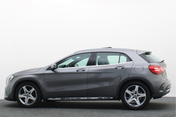 Mercedes-Benz GLA 200 Premium Plus AMG Panoramadak, Navigatie, Stoelverwarming, Cruise, 18"
