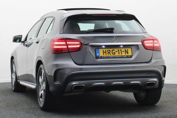 Mercedes-Benz GLA 200 Premium Plus AMG Panoramadak, Navigatie, Stoelverwarming, Cruise, 18"