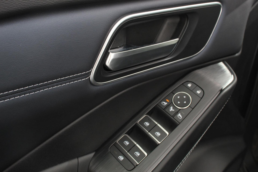 Nissan QASHQAI 1.3 MHEV DIG-T 158pk Xtronic Tekna | Navigatie | Apple Carplay/Android Auto | Parkeersensoren | 360 camera | Adaptive cruise control | Head-up Display | Blind Spot Assist | Elektrische achterklep | Elektrische bestuurderstoel | Stoel-en stuurverwarming | Ledverlichting | Climate Control