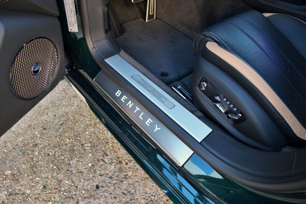 Bentley Flying Spur 4.0 V8 Hybrid Speed | Touring | Rotating | Naim | Panoramadak