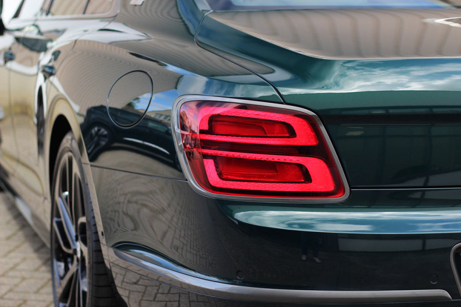 Bentley Flying Spur 4.0 V8 Hybrid Speed | Touring | Rotating | Naim | Panoramadak