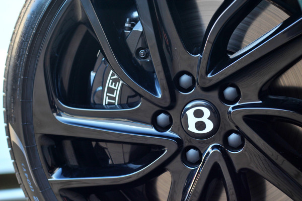 Bentley Flying Spur 4.0 V8 Hybrid Speed | Touring | Rotating | Naim | Panoramadak