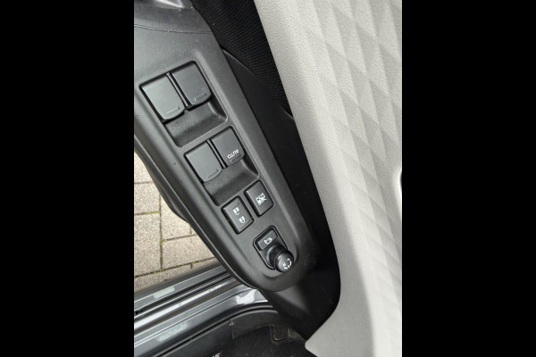 Suzuki Swift 1.2 Style Smart Hybrid