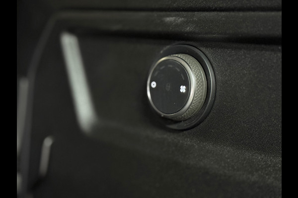 Land Rover Defender 110 2.0 D240 110 SE | Pano | Leer| Memory | Luchtvering | 360° Camera | Meridian | incl btw geel kenteken