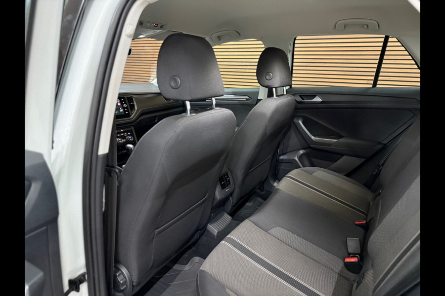 Volkswagen T-Roc 1.5 TSI Sport Business R | Pano | LED | Elektrische kofferklep | 18Inch | Winterpakket | Adaptieve Cruise