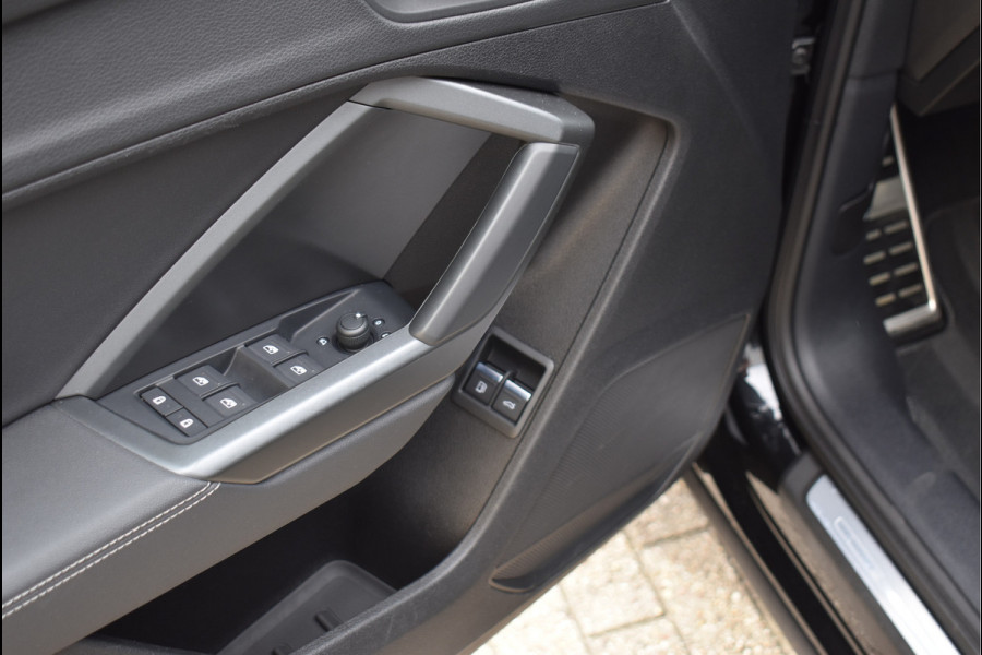 Audi Q3 Sportback 45 TFSI e S-Line 245 Pk Navi Leder Camera Trekhaak 20 Inch