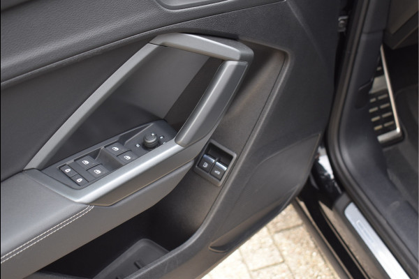 Audi Q3 Sportback 45 TFSI e S-Line 245 Pk Navi Leder Camera Trekhaak 20 Inch