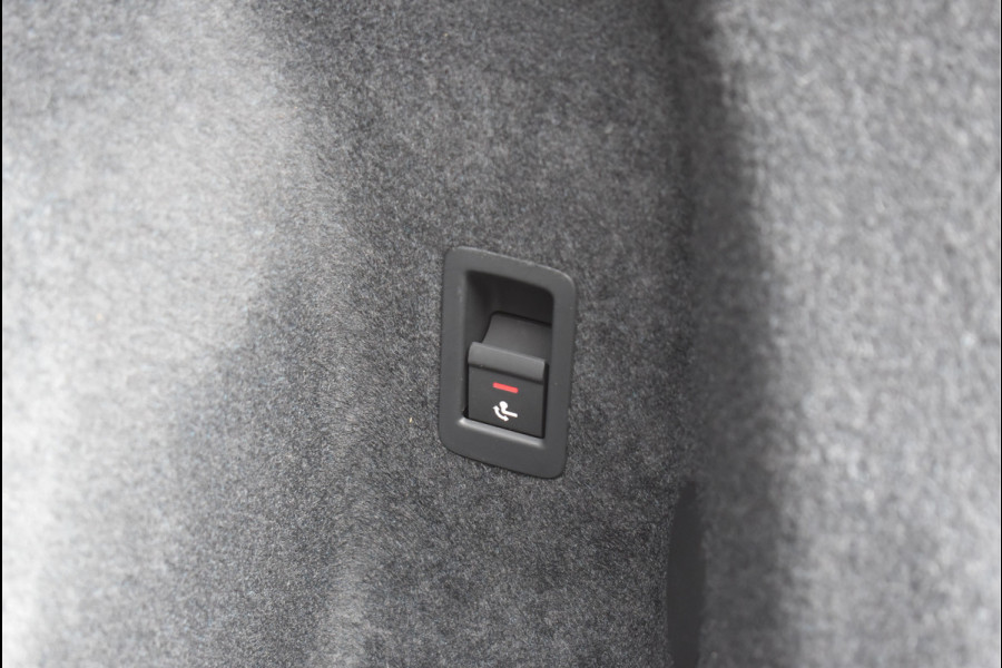 Audi Q3 Sportback 45 TFSI e S-Line 245 Pk Navi Leder Camera Trekhaak 20 Inch