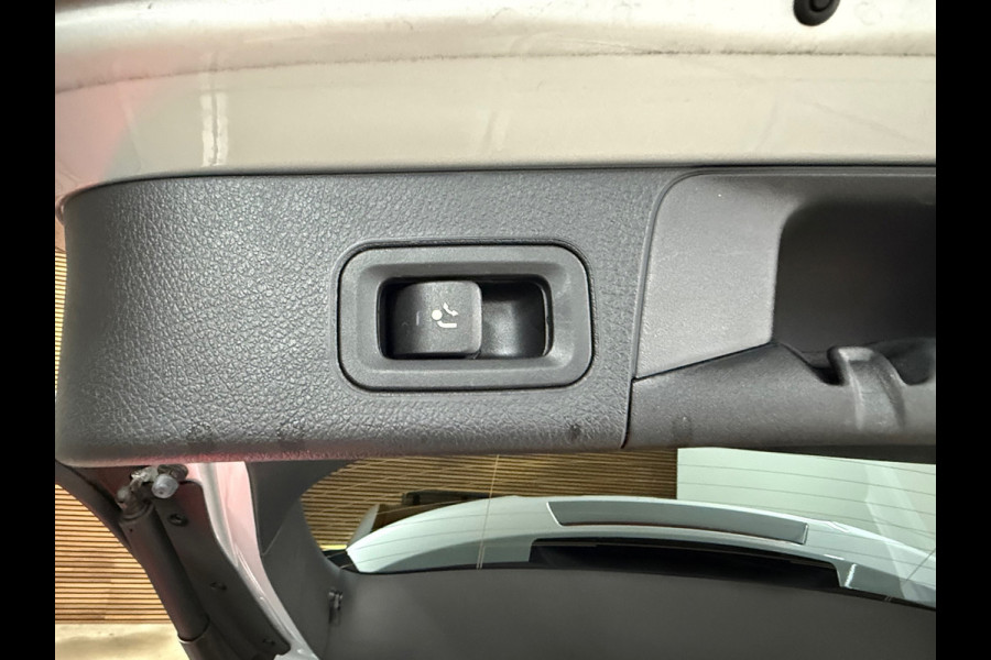 Mercedes-Benz B-Klasse 250 e Bus. Solution AMG Limited | Pano | Elektr stoelen + memory | Sfeer | Widescreen | LED Matrix | Camera