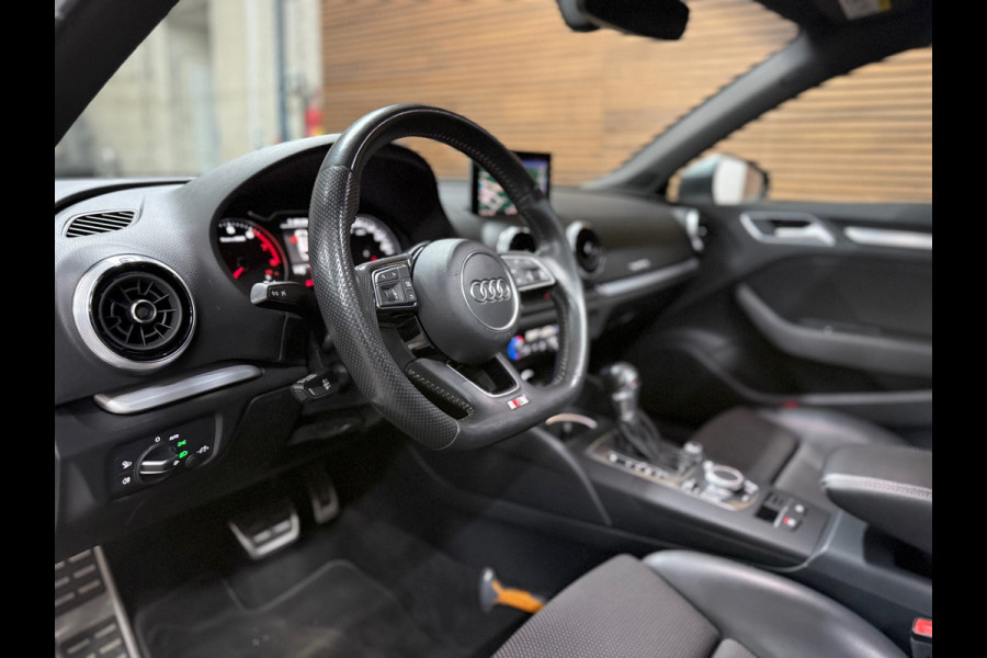 Audi A3 Sportback 1.5 TFSI CoD Sport S Line Edition | Pano | Sportstoelen | LED | Navigatie | Trekhaak