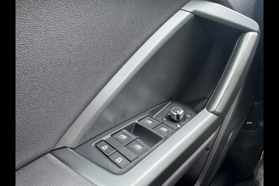 Audi Q3 Sportback 45 TFSI e S Edition SONOS Pano Camera Trekhaak Leder