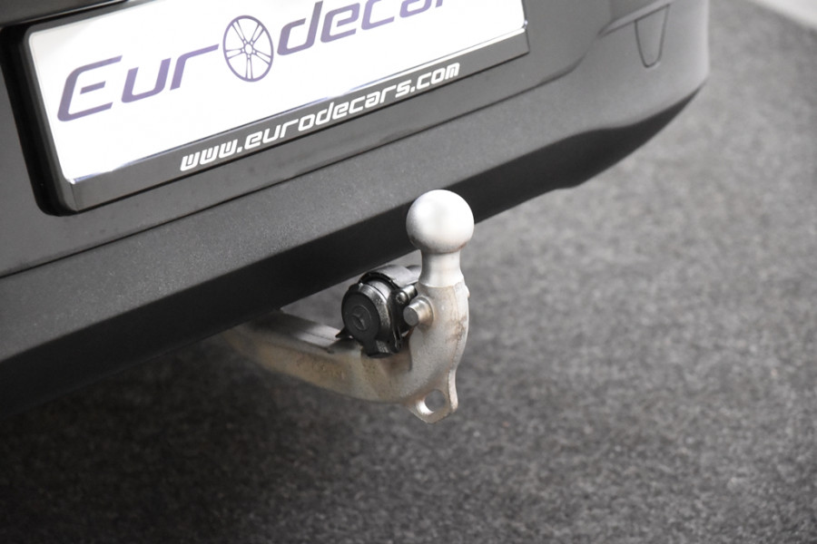 Mercedes-Benz CLA-Klasse 200 d Automaat *1ste Eigenaar*Navigatie*Trekhaak*Stoelverwarming*