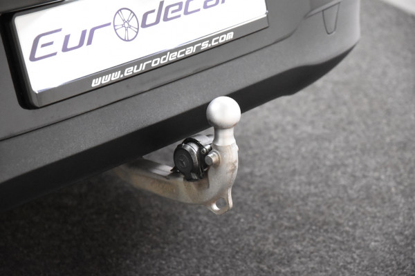 Mercedes-Benz CLA-Klasse 200 d Automaat *1ste Eigenaar*Navigatie*Trekhaak*Stoelverwarming*