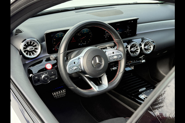 Mercedes-Benz A-Klasse 250 4MATIC Premium Plus | Pano | Memory | Ambient Light | Camera | 19 inch