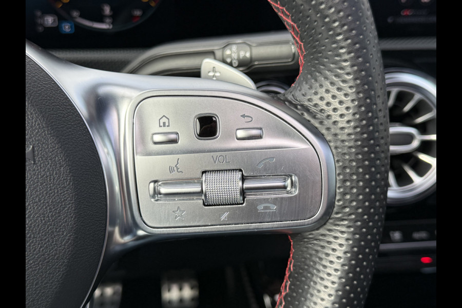 Mercedes-Benz A-Klasse 250 4MATIC Premium Plus | Pano | Memory | Ambient Light | Camera | 19 inch