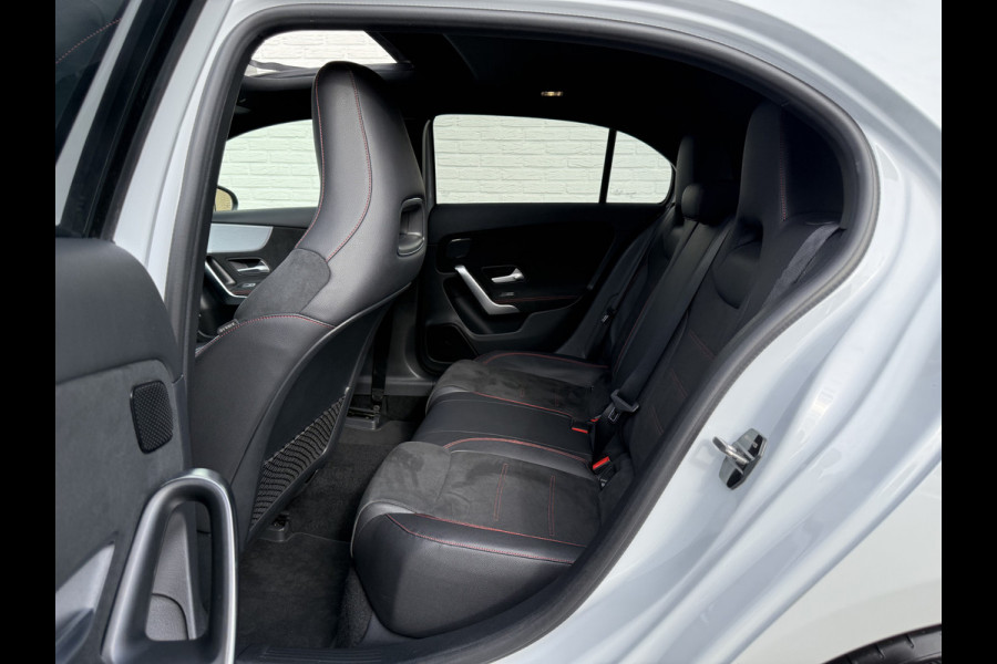 Mercedes-Benz A-Klasse 250 4MATIC Premium Plus | Pano | Memory | Ambient Light | Camera | 19 inch